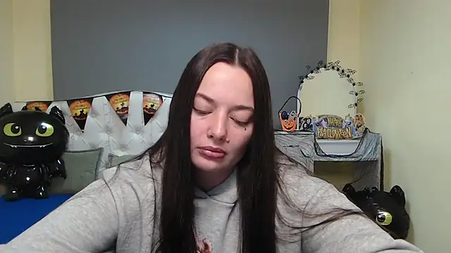 MilanaPrice online show from 10/24/25, 05:17