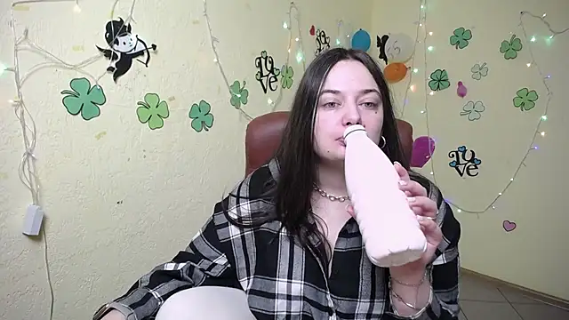 MilanaPrice online show from 03/15/25, 06:25