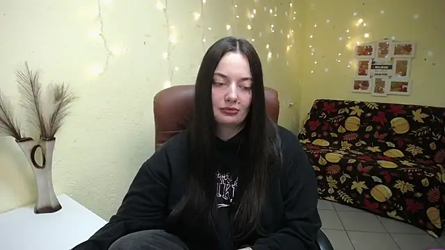 MilanaPrice online show from 11/11/25, 06:36