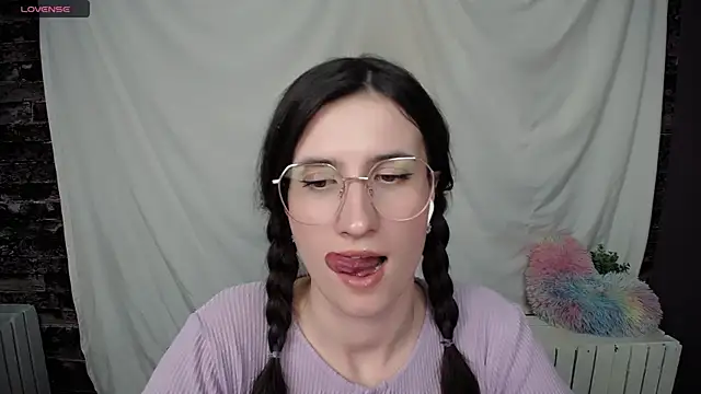 MaryEm976 online show from 03/19/25, 10:44