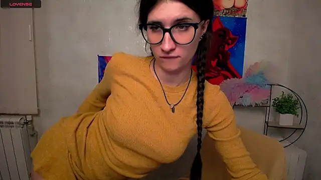 MaryEm976 online show from 11/12/25, 10:41