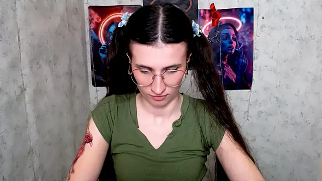 MaryEm976 online show from 04/18/26, 09:00