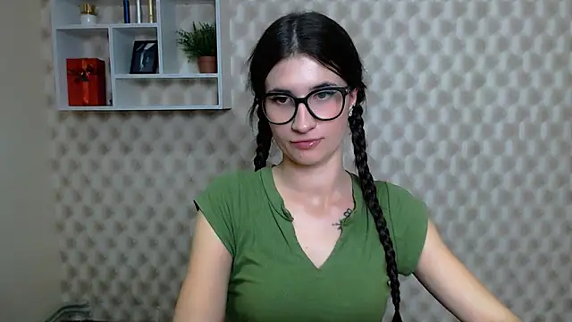 MaryEm976 online show from 11/05/25, 11:46