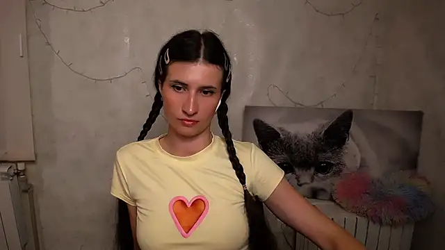 Snapshot of MaryEm976 chatting on 05/23/26, 08:57 MaryEm976 online show from 05/23/26, 08:57