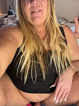 JESS LOVES online show from 02/25/26, 09:03