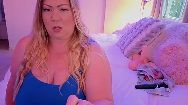 JESS LOVES online show from 11/01/25, 04:01