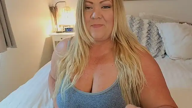 JESS LOVES online show from 09/10/25, 05:56