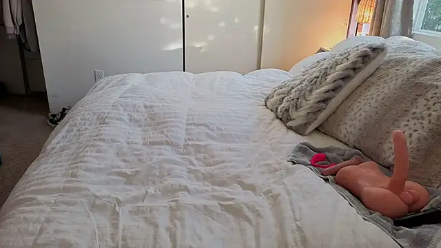 JESS LOVES online show from 11/09/25, 04:11