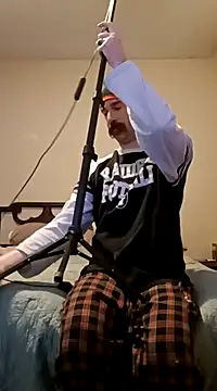 Snapshot of Armpitshaver chatting on 02/23/25, 02:25 Armpitshaver online show from 02/23/25, 02:25