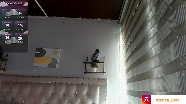 Atenea Klett  online show from 05/25/26, 01:54