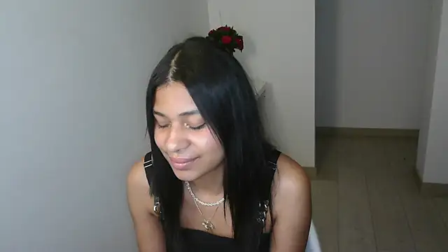 Snapshot of dark_enchantress_ chatting on 02/22/25, 01:22 dark enchantress online show from 02/22/25, 01:22