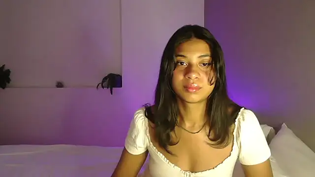 Snapshot of dark_enchantress_ chatting on 09/12/25, 12:00 dark enchantress online show from 09/12/25, 12:00