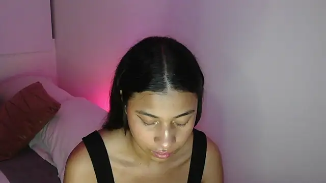 Snapshot of dark_enchantress_ chatting on 03/13/25, 02:27 dark enchantress online show from 03/13/25, 02:27