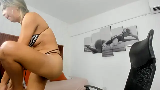 Snapshot of sofia_valencia_ms chatting on 02/22/25, 07:14 sofia valencia ms online show from 02/22/25, 07:14