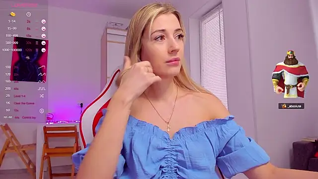 Snapshot of HotCarolineXO chatting on 02/02/25, 12:24 HotCarolineXO online show from 02/02/25, 12:24