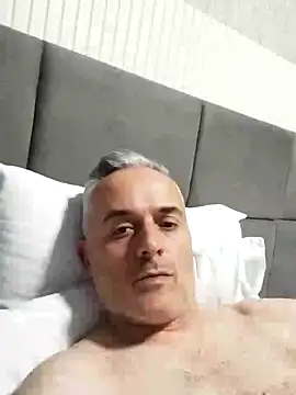 Snapshot of pussylove39 chatting on 11/08/25, 02:48 pussylove39 online show from 11/08/25, 02:48