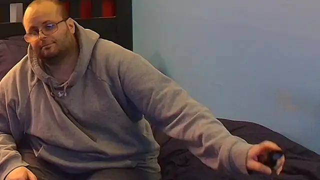 Snapshot of lefty15242 chatting on 02/04/25, 03:11 lefty15242 online show from 02/04/25, 03:11