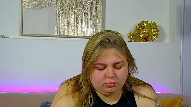 LillianKim online show from 11/05/25, 06:33