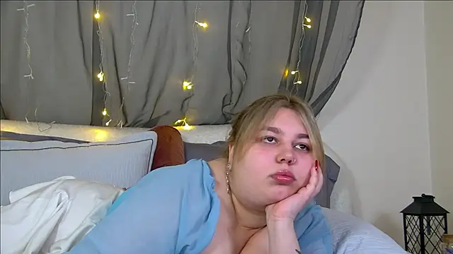 LillianKim online show from 11/03/25, 06:29