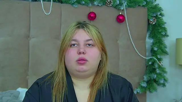 LillianKim online show from 12/21/25, 06:37