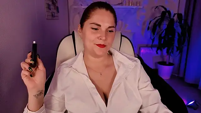 Snapshot of Ellis_Foxy chatting on 10/23/25, 02:49 Ellis Foxy online show from 10/23/25, 02:49