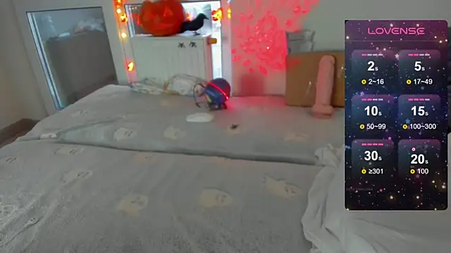 Snapshot of 92yourbitch922 chatting on 10/31/25, 11:18 92yourbitch922 online show from 10/31/25, 11:18