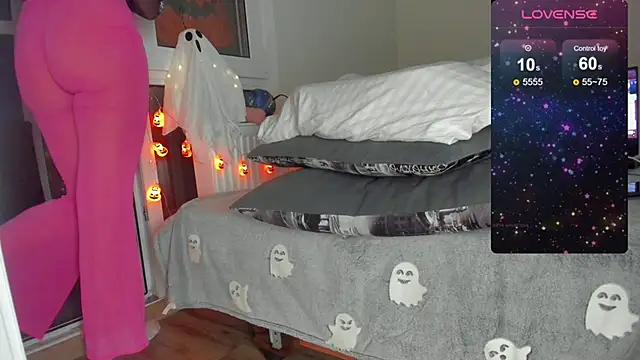 Snapshot of 92yourbitch922 chatting on 10/25/25, 02:50 92yourbitch922 online show from 10/25/25, 02:50