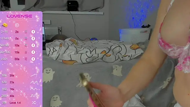 92yourbitch922 online show from 03/12/26, 04:33