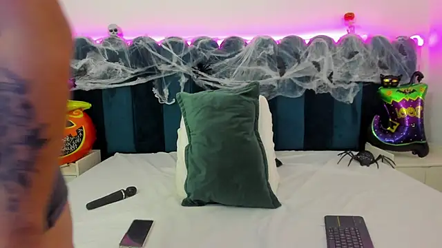 Snapshot of marianaaguii chatting on 10/25/25, 12:39 marianaaguii online show from 10/25/25, 12:39