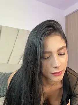 Lauraxx69 online show from 05/06/26, 11:03