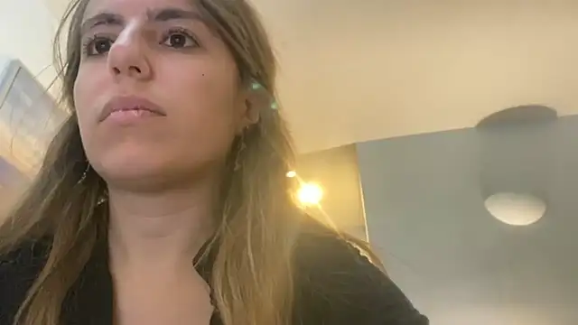 Mollyy998 online show from 11/04/25, 06:33