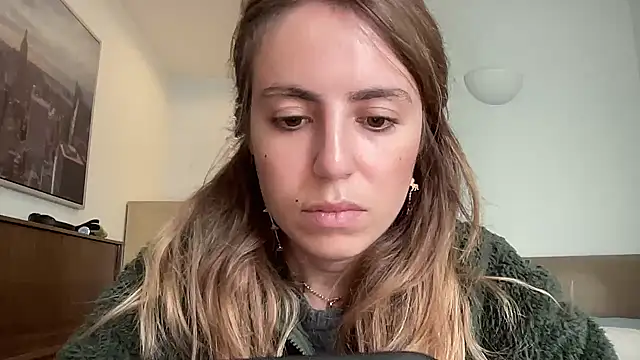 Mollyy998 online show from 11/19/25, 12:16