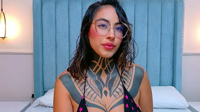 Snapshot of NicoleBlum chatting on 06/02/26, 07:47 NicoleBlum online show from 06/02/26, 07:47