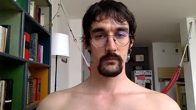 Snapshot of fazzbinderr chatting on 10/19/25, 10:12 fazzbinderr online show from 10/19/25, 10:12