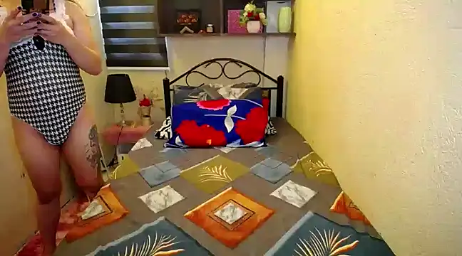 Snapshot of MissFoxylady chatting on 01/18/25, 05:31 MissFoxylady online show from 01/18/25, 05:31