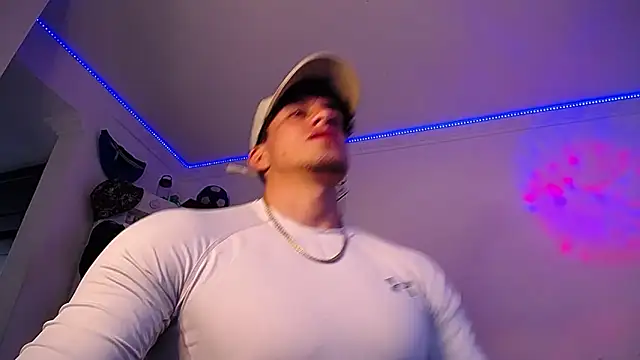 strongboy  online show from 11/25/25, 07:03