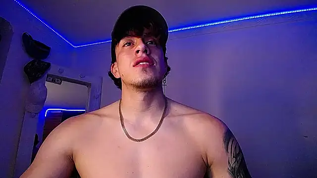 Snapshot of strongboy_ chatting on 01/09/25, 03:36 strongboy online show from 01/09/25, 03:36