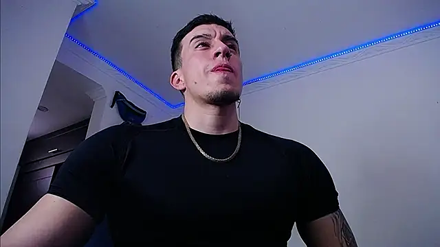 strongboy  online show from 03/21/26, 07:29