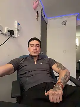 strongboy  online show from 04/07/26, 07:37