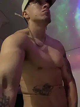 strongboy  online show from 12/05/25, 03:49