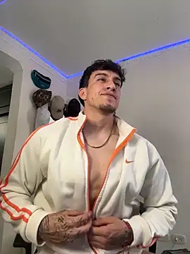 strongboy  online show from 02/17/26, 05:54