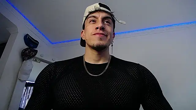 strongboy  online show from 02/16/26, 05:33