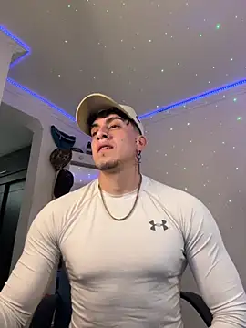 strongboy  online show from 12/05/25, 07:55