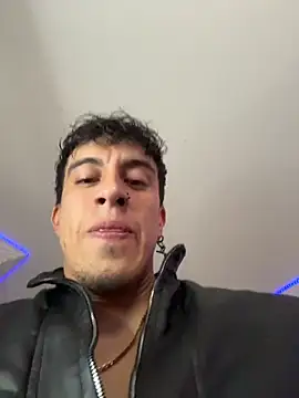 strongboy  online show from 02/23/26, 06:08