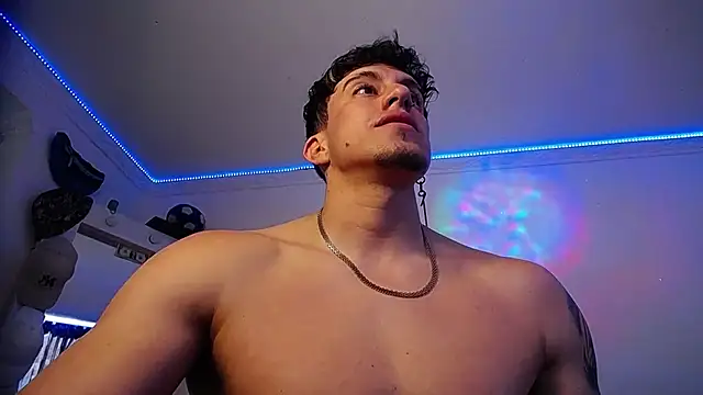 strongboy  online show from 11/05/25, 06:55