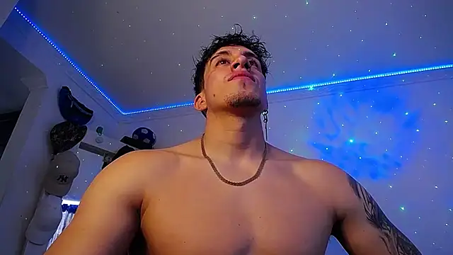 strongboy  online show from 11/06/25, 07:07