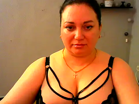 Snapshot of AmanaGi chatting on 01/08/25, 04:44 AmanaGi online show from 01/08/25, 04:44