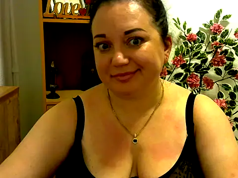 AmanaGi online show from 10/28/25, 05:12