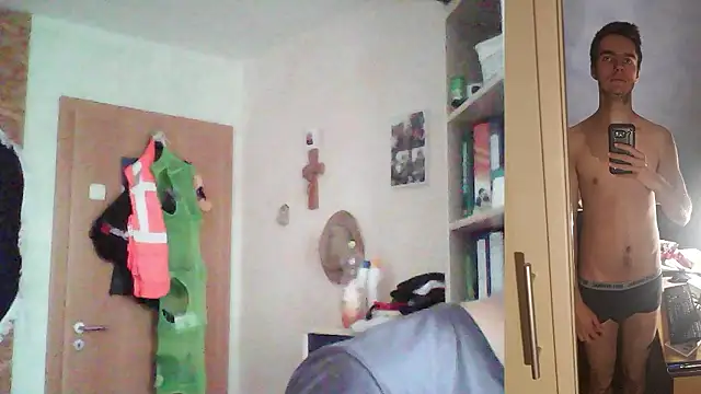 Chris23547 online show from 01/15/26, 02:31