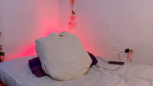 -Camila  online show from 04/17/26, 02:03